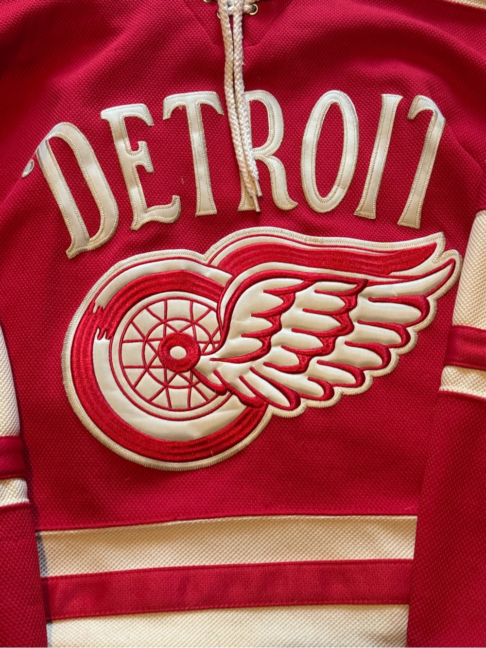 CCM Detroit Red wings Dylan’ Larkin 2014 winter classic and Cream Hockey Jersey